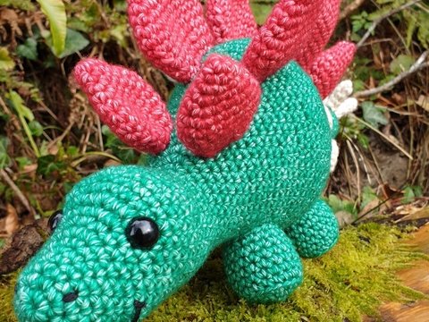 Stan the Stegosaurus Crochet Amigurumi Pattern (English)