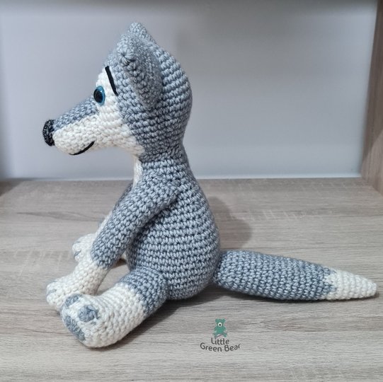 Wilbur the Wolf Crochet Amigurumi Pattern (English)