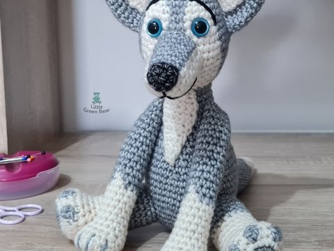 Wilbur the Wolf Crochet Amigurumi Pattern (English)