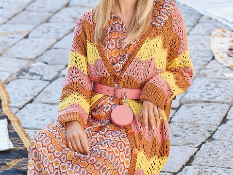 Dreifarbige Jacke im Wellenmuster