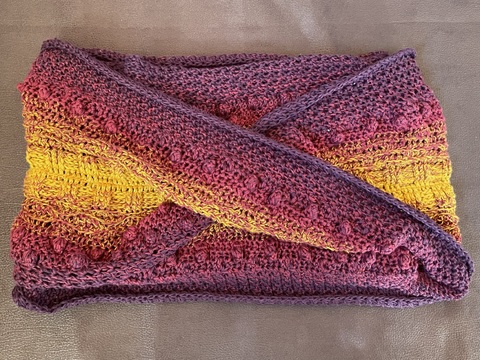 Häkelschal "Cozy Moments" - kuscheliger Möbius-Schlauchschal