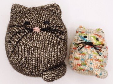 Katze Karl stricken - Sockenwollreste, Kuscheltier, Katzenspielzeug
