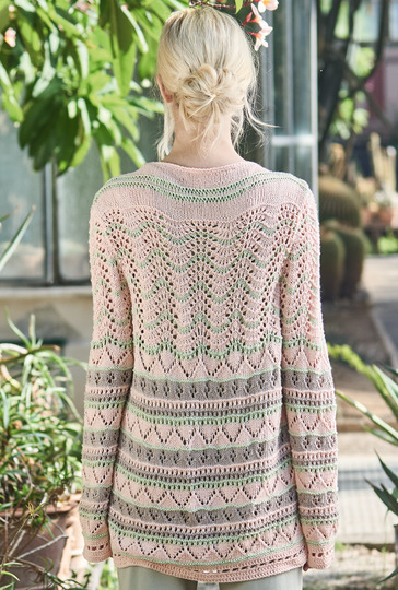 Dreifarbiger Mustermix-Pulli
