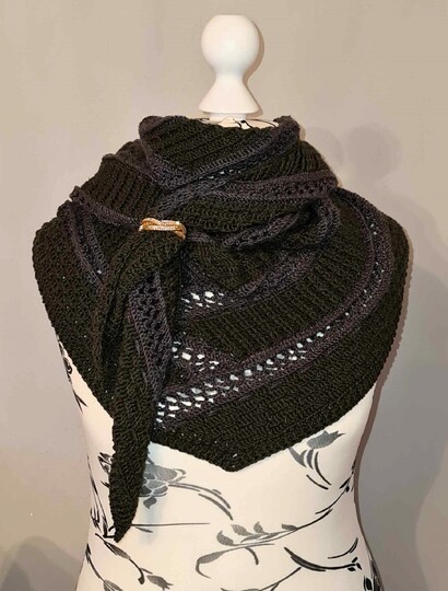 Crochet Pattern Flat Triangular Scarf