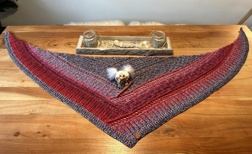 Crochet Pattern Flat Triangular Scarf “Nemesis”