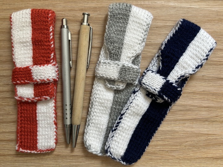 Federmäppchen / Stifte Etui in zwei Varianten – Double Face Strickanleitung