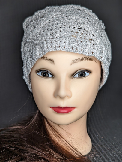 DIY Häkelanleitung: Kuschlige Mütze & Stulpen im Zopfmuster