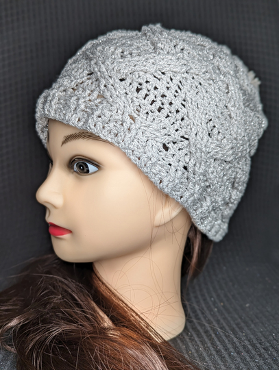 DIY Häkelanleitung: Kuschlige Mütze & Stulpen im Zopfmuster