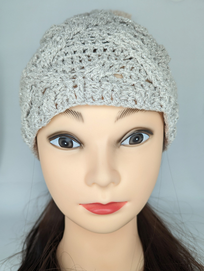 DIY Häkelanleitung: Kuschlige Mütze & Stulpen im Zopfmuster