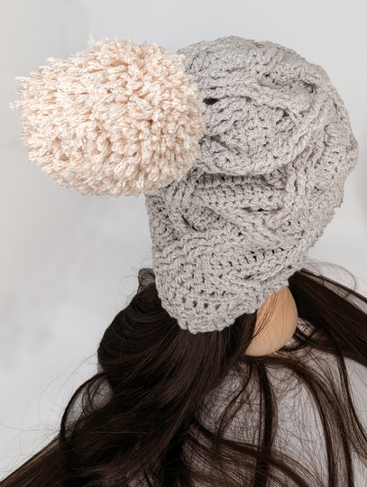 DIY Häkelanleitung: Kuschlige Mütze & Stulpen im Zopfmuster