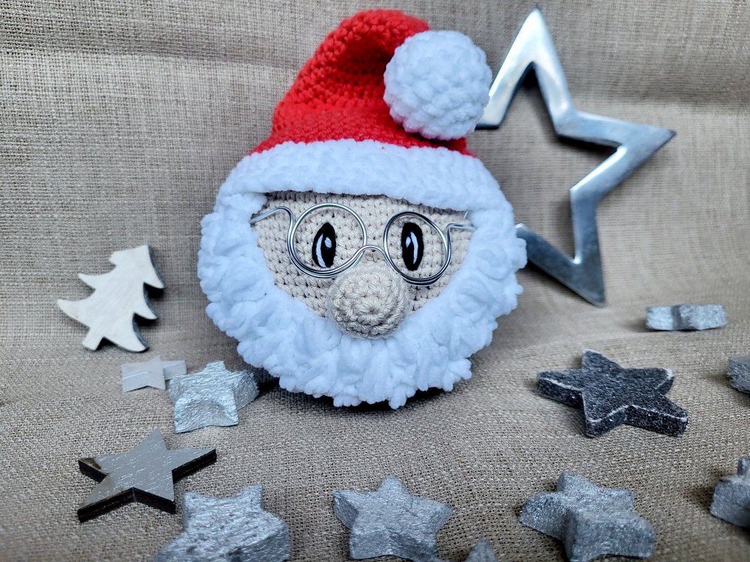 Sprachgesteuerte KI umhäkeln "Weihnachtsmann" - Bild 4