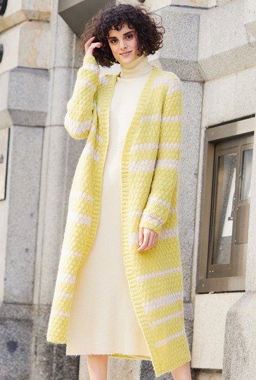 Langer Mantel mit Streifen