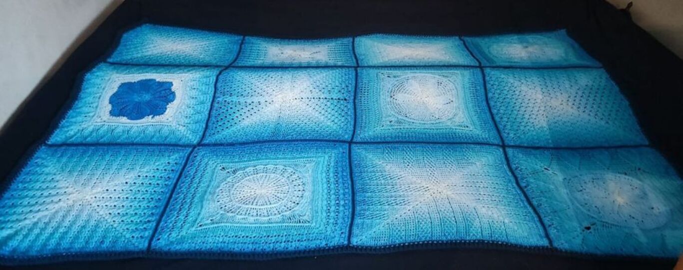 Granny und Mandala Decke Marah