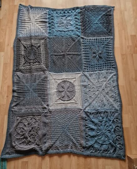 Granny und Mandala Decke Marah