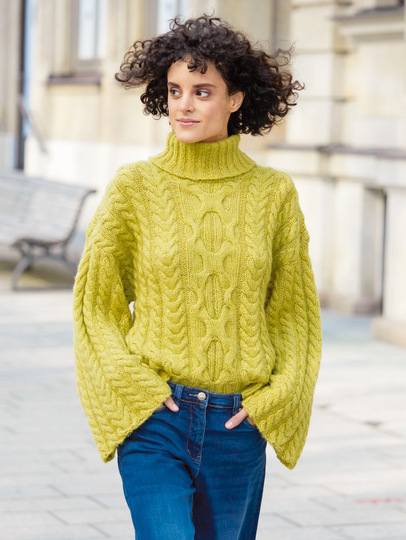 Pullover mit weiten Ärmeln und Zopfmuster