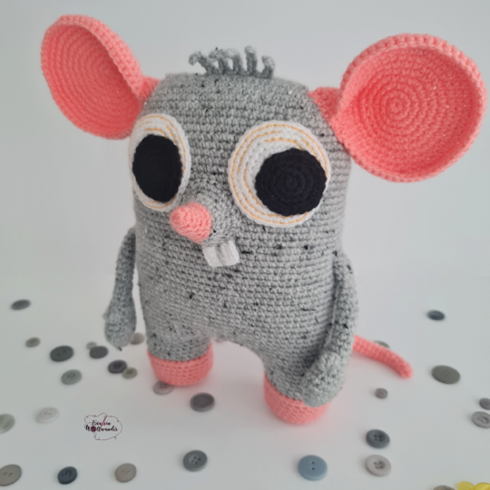 Häkelanleitung > Kuschelbuddie No. 21 Maus Milli <