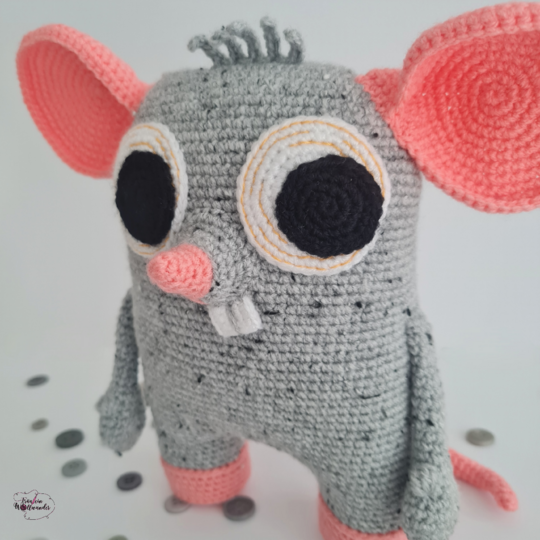 Häkelanleitung > Kuschelbuddie No. 21 Maus Milli <