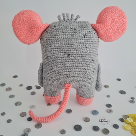 Häkelanleitung > Kuschelbuddie No. 21 Maus Milli <