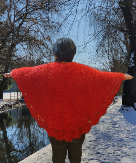 Häkelanleitung: Christbaumrock oder Ponchocape Fluffy Christmas