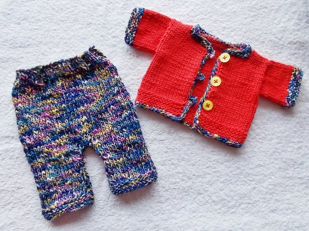 Kleidungsset für Teddys und Puppen - Strickanleitung