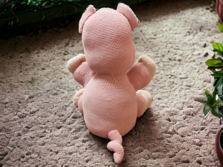 Sizzle the good-luck pig XXL