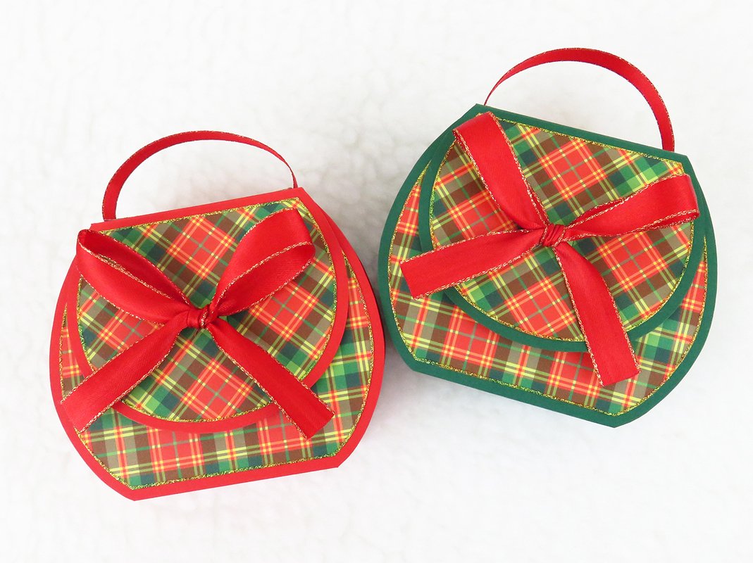 Geschenktasche mit Tartanmuster – Bastelanleitung und Vorlagen