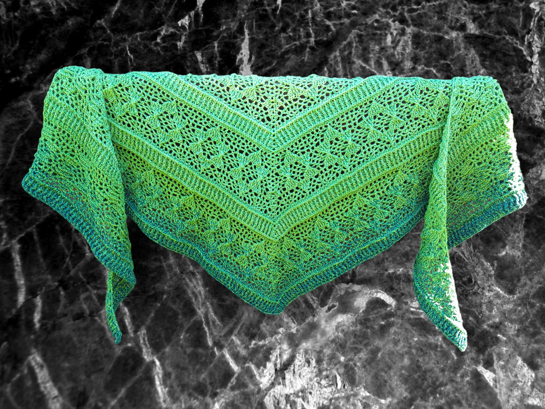 Flat triangular scarf „Sternschnuppe BE” - crochet pattern