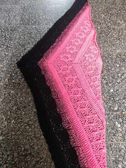 Flaches Dreieckstuch „Sternschnuppe BE“ - Häkelanleitung