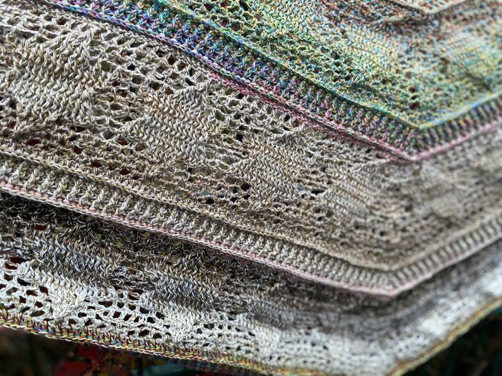 Flaches Dreieckstuch „Sternschnuppe BE“ - Häkelanleitung