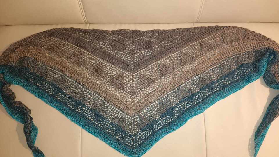 Flaches Dreieckstuch „Sternschnuppe BE“ - Häkelanleitung