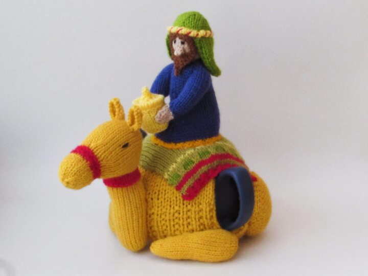 TeaCosyFolk's We Three Kings of Orient Are Tea Cosy Knitting Pattern