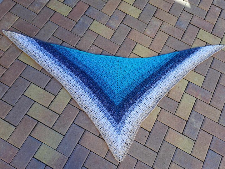 Häkelanleitung Dreieckstuch "Perlenreigen"