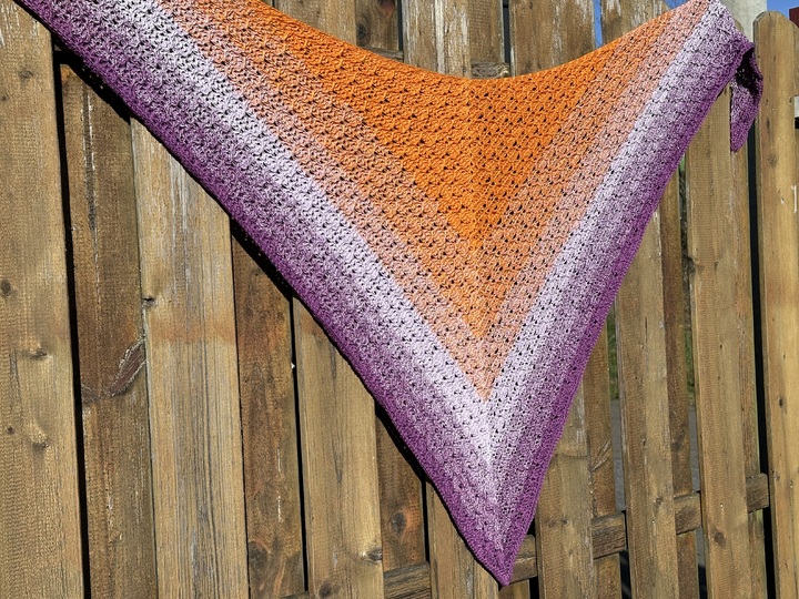 Häkelanleitung Dreieckstuch "Perlenreigen"