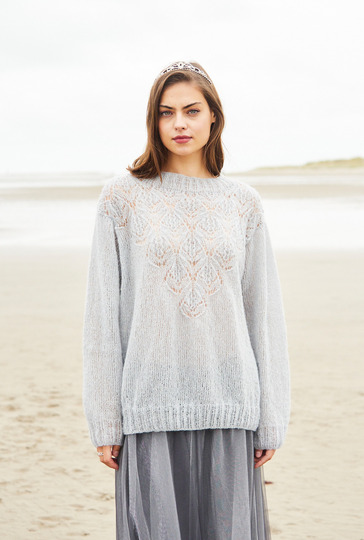 Pulli mit Ajourmusterpasse in Hellgrau