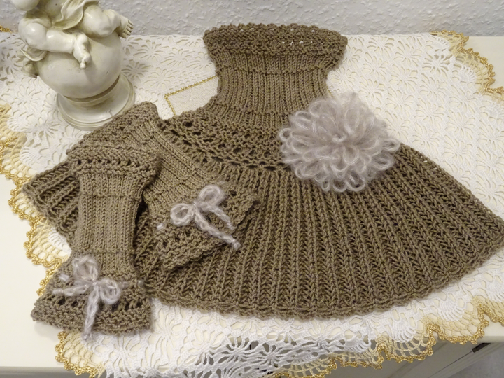 Strickset "Anmut", 3tlg. in 2 Farbvarianten