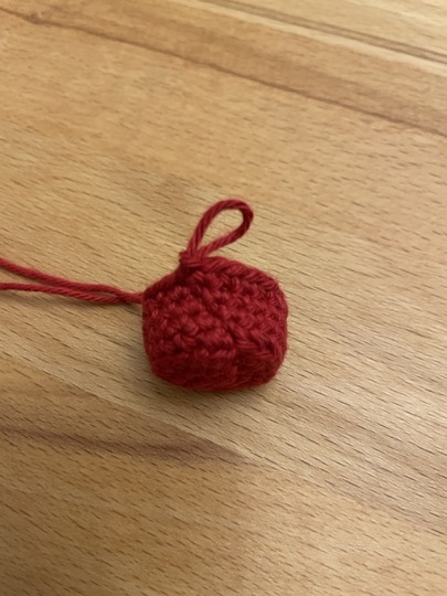 Glückswürmchen Hut, Blume und Schal für "Schornsteinfeger & Schneemann"