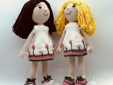 Häkelanleitung Puppe Elisa mit Blütenkleid