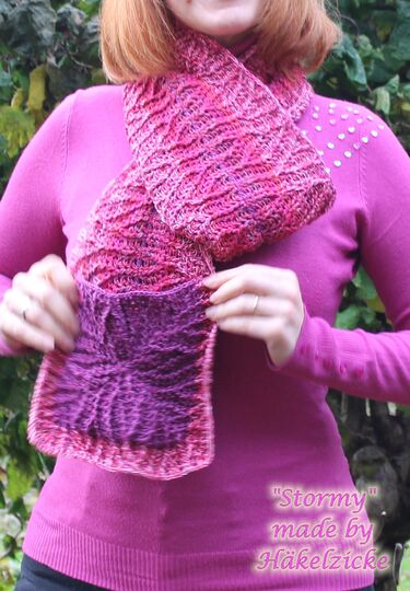 Häkelanleitung "Stormy" Taschenschal mit Kapuze