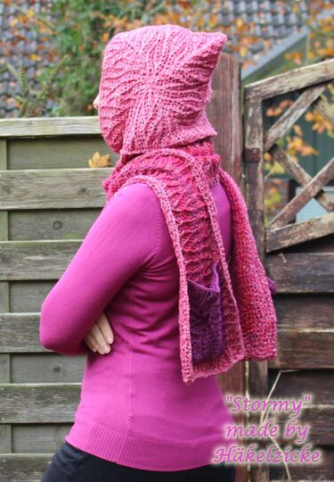 Häkelanleitung "Stormy" Taschenschal mit Kapuze