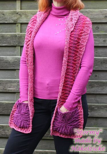 Häkelanleitung "Stormy" Taschenschal mit Kapuze