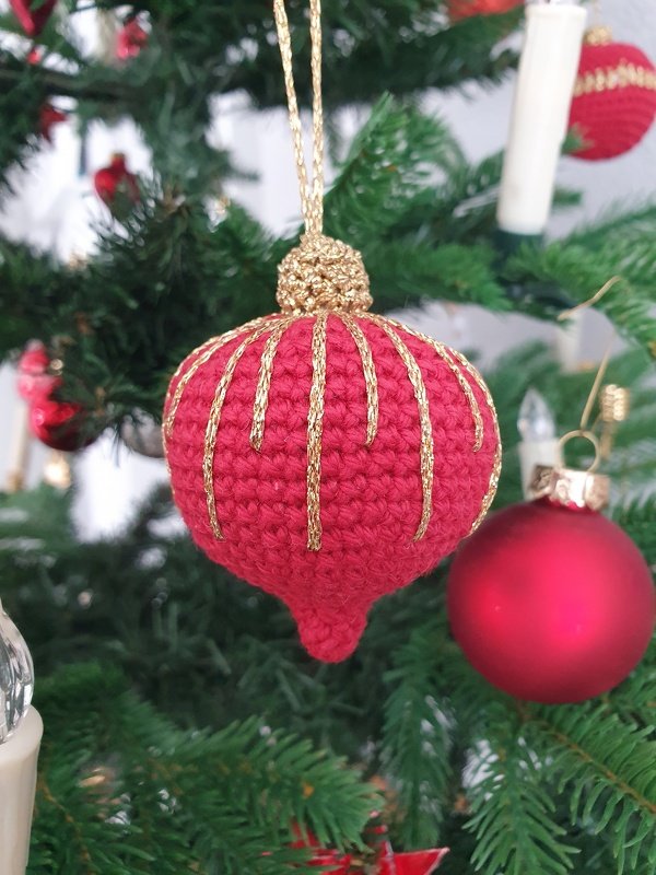 Crochet pattern: "Christmas Bauble Vintage" - crochet Christmas ornament