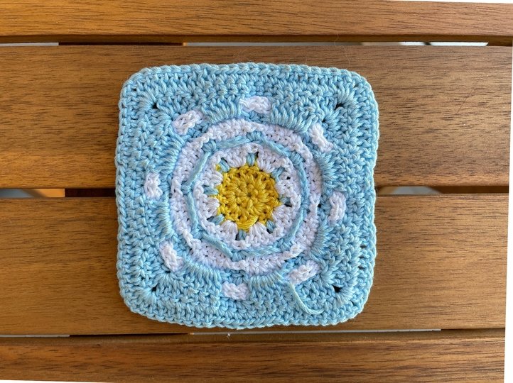 Granny square Retro daisy crochet pattern for bag blanket cardigan vintage