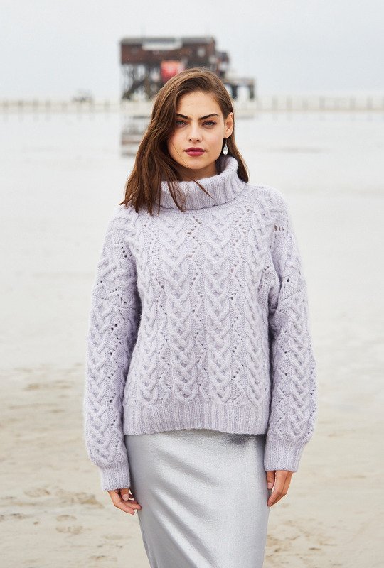 Pulli mit Zopf- und Ajourmuster in hellem Mauve - Bild 3