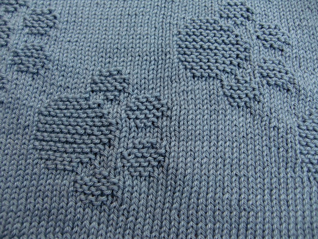 Knitting pattern: Doggy towel/cat towel “paw print” with individual name - Image 4