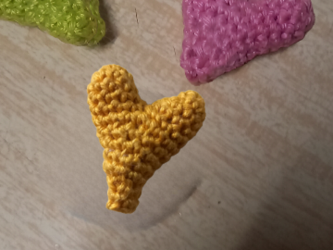 Kleines Mini Herz häkeln