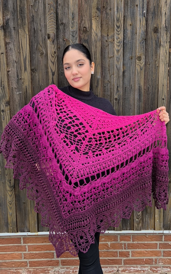 Triangle Shawl Crochet Pattern Griselda – with Chart