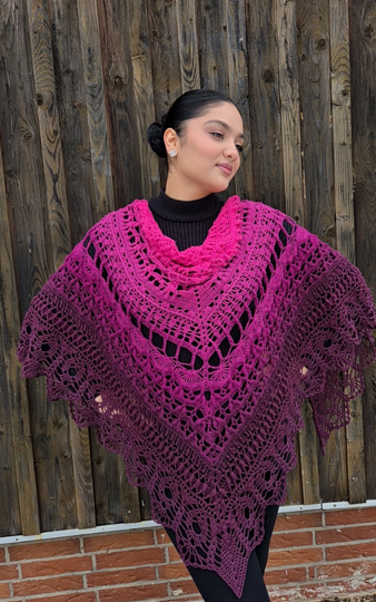 Triangle Shawl Crochet Pattern Griselda – with Chart