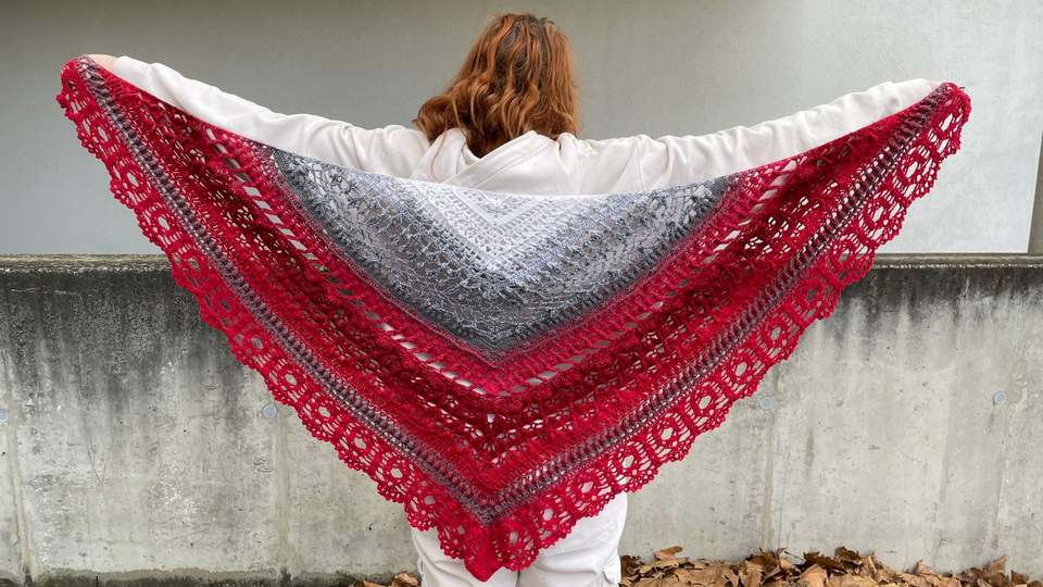 Triangle Shawl Crochet Pattern Griselda – with Chart