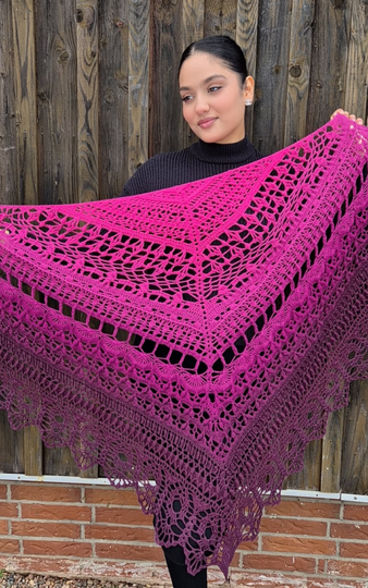 Triangle Shawl Crochet Pattern Griselda – with Chart