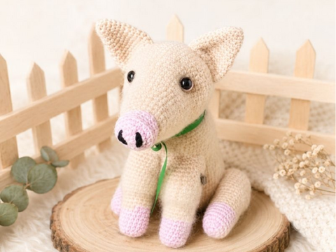 Crochet pattern amigurumi pig